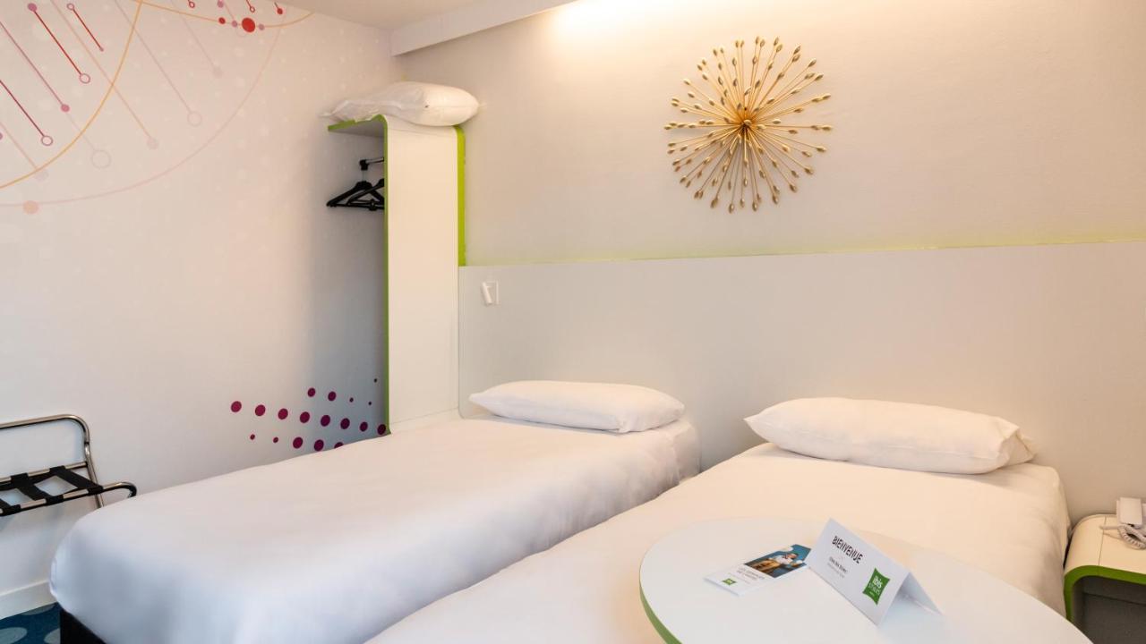 Hotel ibis Styles Fougeres Beaucé Exterior foto
