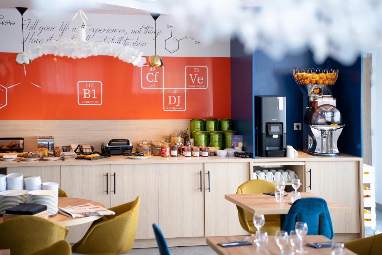Hotel ibis Styles Fougeres Beaucé Exterior foto