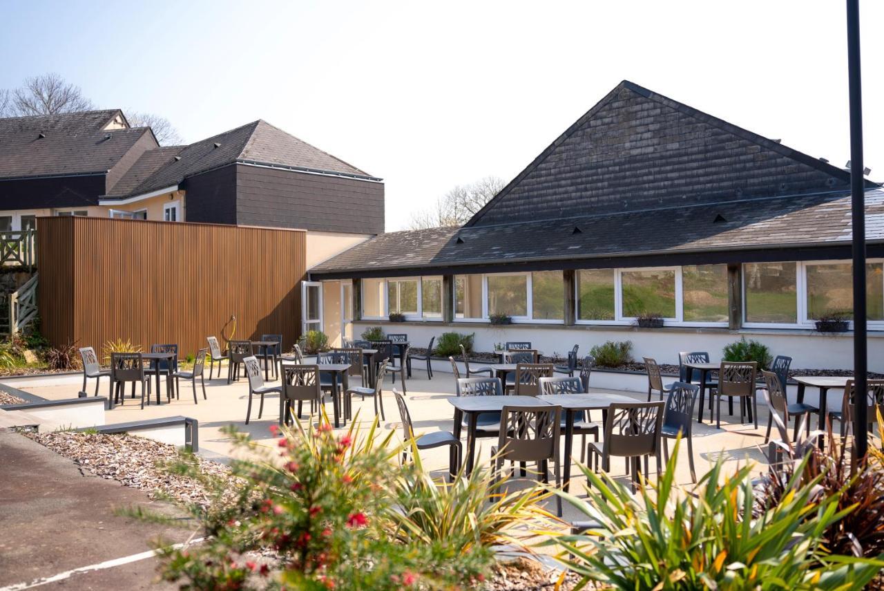 Hotel ibis Styles Fougeres Beaucé Exterior foto