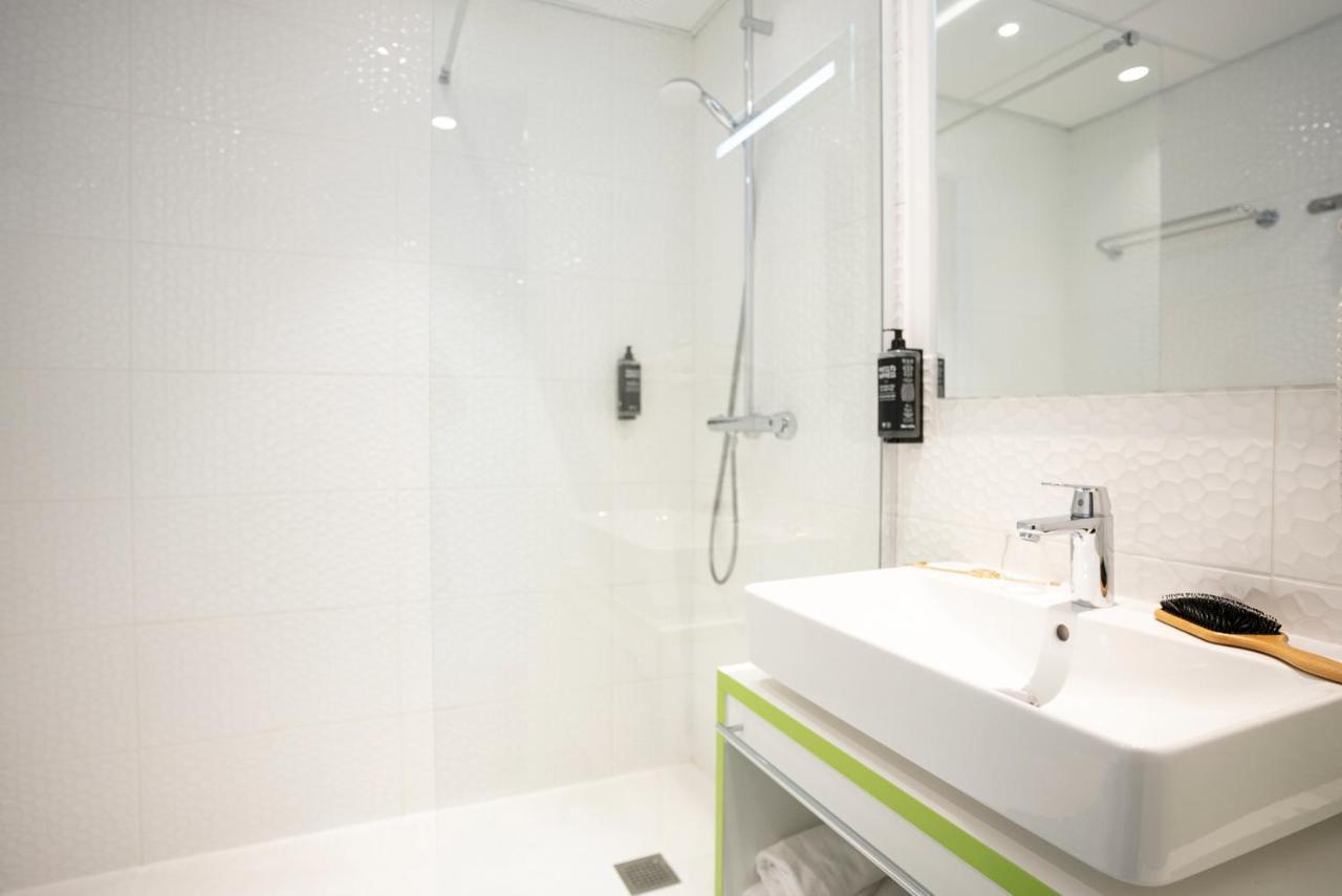 Hotel ibis Styles Fougeres Beaucé Exterior foto