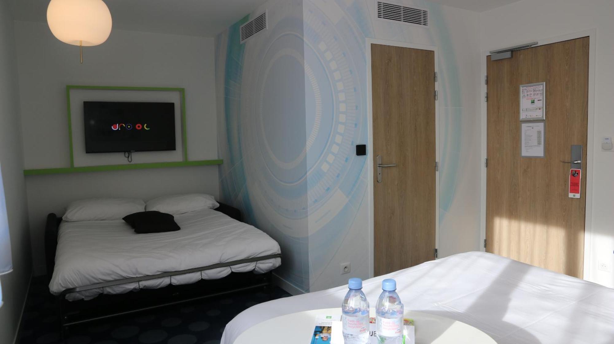 Hotel ibis Styles Fougeres Beaucé Exterior foto